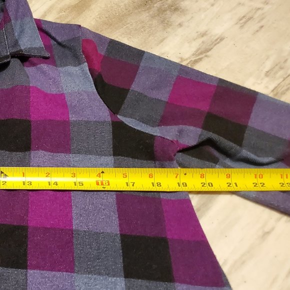 Button up shirt - Picture 7 of 9